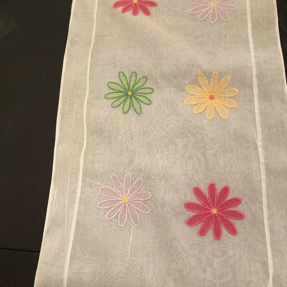 Spring table runner